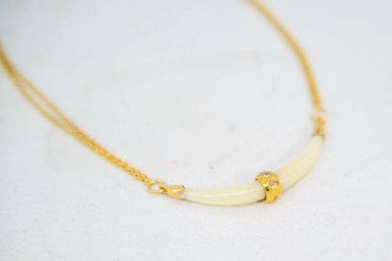Collier Midnight Sun